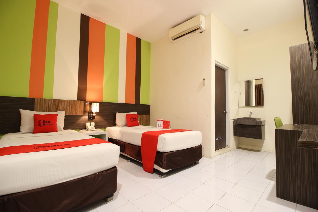 Reddoorz Plus Near Keraton Yogyakarta 2 Hotell Eksteriør bilde